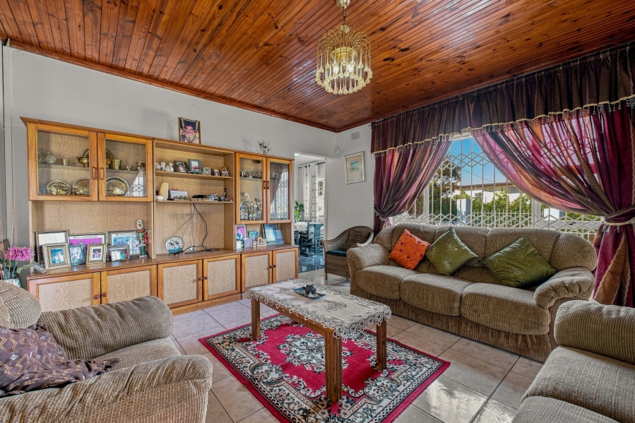 3 Bedroom Property for Sale in Tinley Manor KwaZulu-Natal