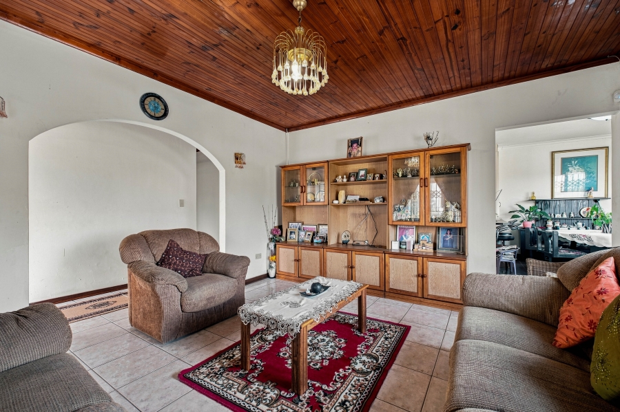 3 Bedroom Property for Sale in Tinley Manor KwaZulu-Natal