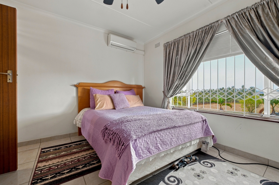 3 Bedroom Property for Sale in Tinley Manor KwaZulu-Natal