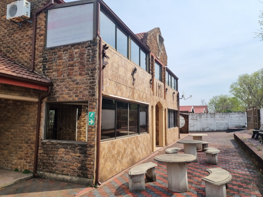 12 Bedroom Property for Sale in Aviary Hill KwaZulu-Natal