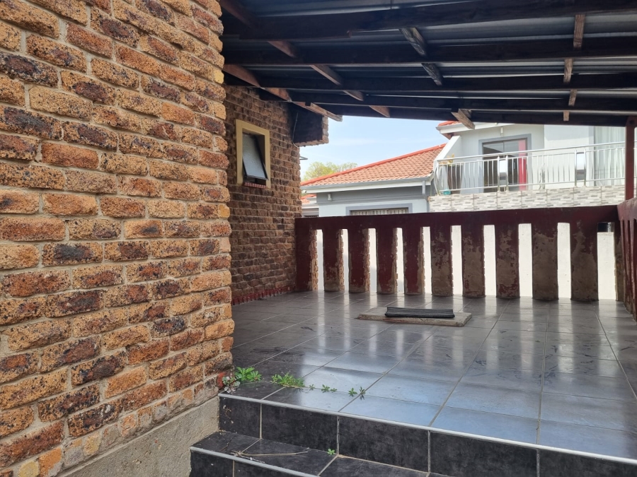 12 Bedroom Property for Sale in Aviary Hill KwaZulu-Natal