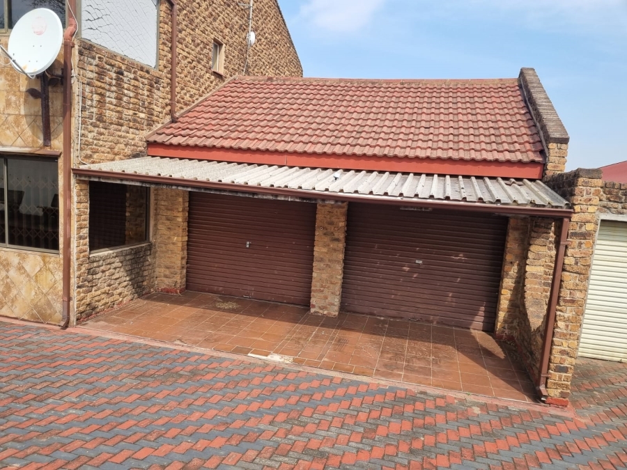 12 Bedroom Property for Sale in Aviary Hill KwaZulu-Natal