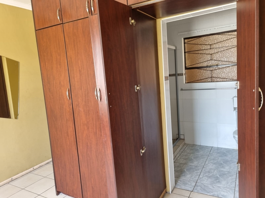 12 Bedroom Property for Sale in Aviary Hill KwaZulu-Natal