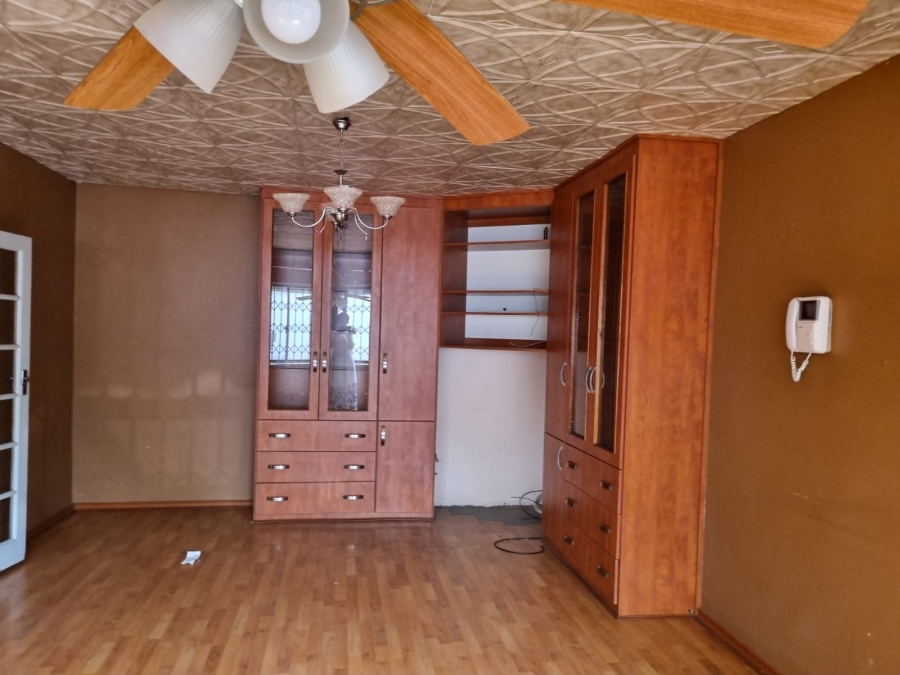 12 Bedroom Property for Sale in Aviary Hill KwaZulu-Natal