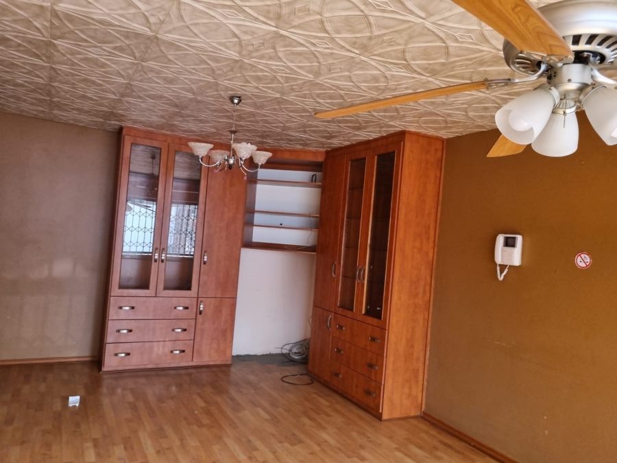 12 Bedroom Property for Sale in Aviary Hill KwaZulu-Natal