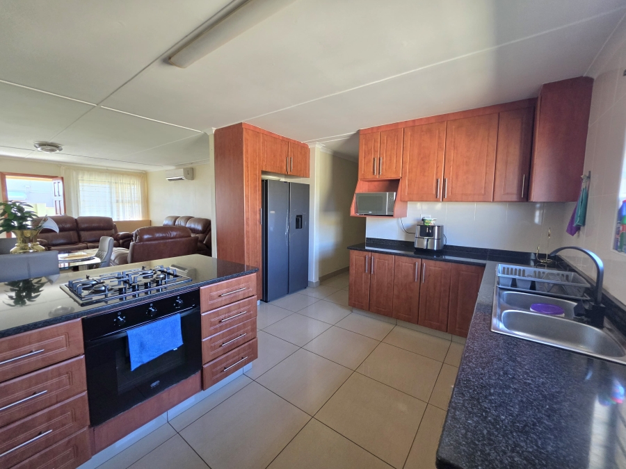 3 Bedroom Property for Sale in ZSM Industrial KwaZulu-Natal