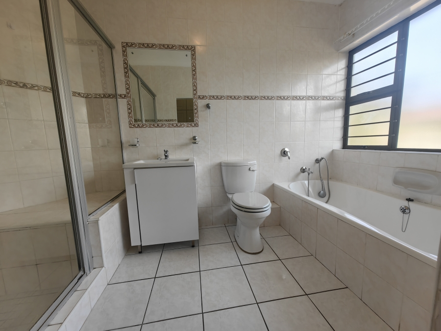 3 Bedroom Property for Sale in Scottburgh Central KwaZulu-Natal