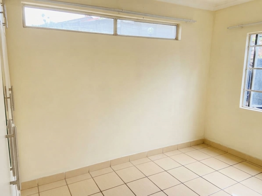 To Let 2 Bedroom Property for Rent in Escombe KwaZulu-Natal