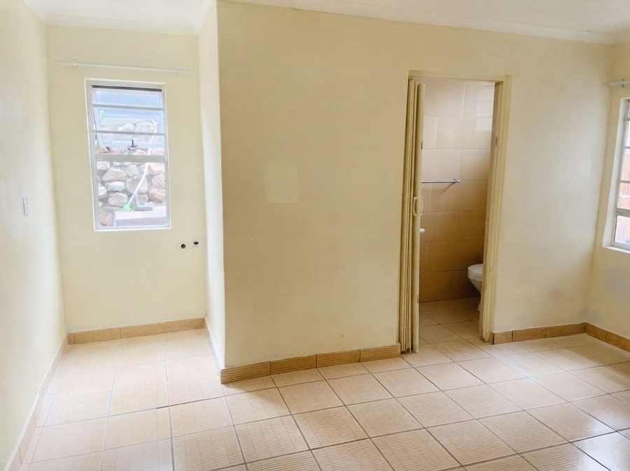 To Let 2 Bedroom Property for Rent in Escombe KwaZulu-Natal