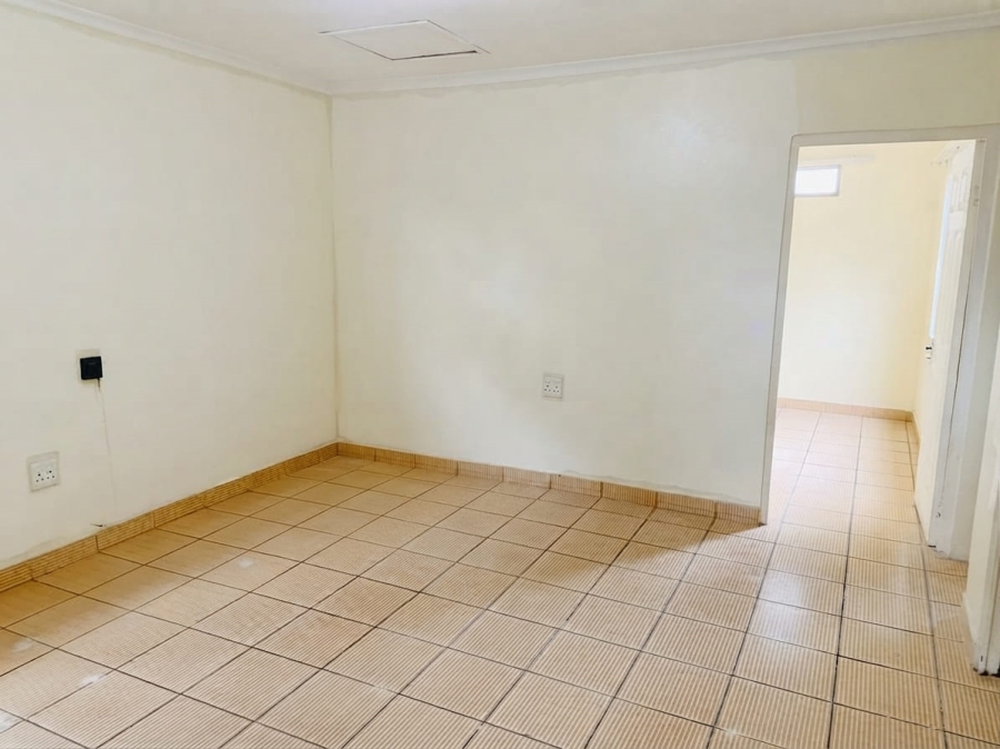 To Let 2 Bedroom Property for Rent in Escombe KwaZulu-Natal