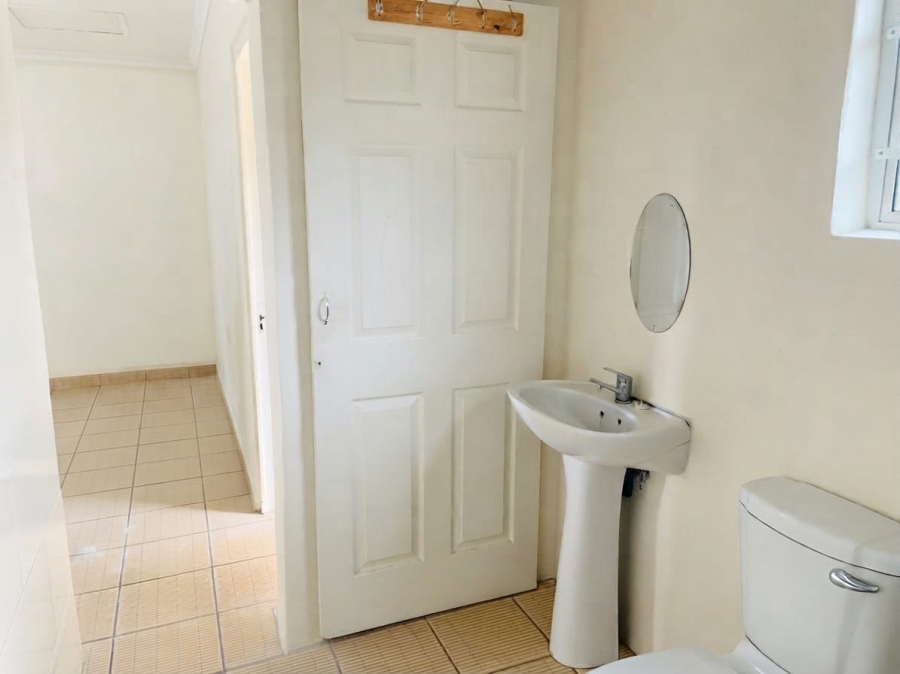To Let 2 Bedroom Property for Rent in Escombe KwaZulu-Natal
