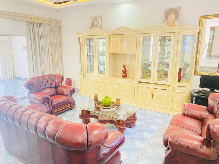 7 Bedroom Property for Sale in Empangeni Central KwaZulu-Natal
