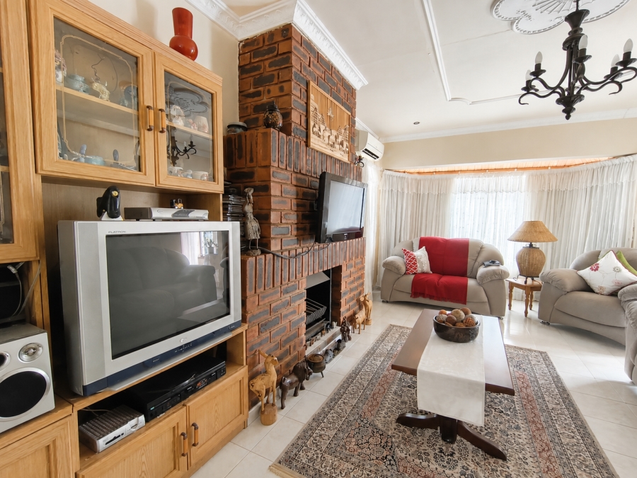 4 Bedroom Property for Sale in La Mercy KwaZulu-Natal