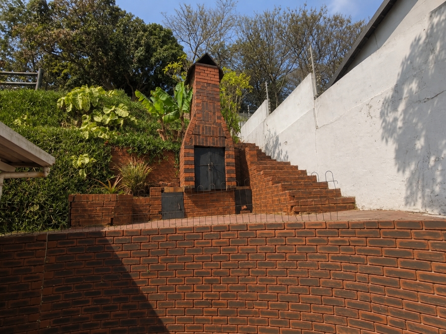 4 Bedroom Property for Sale in La Mercy KwaZulu-Natal