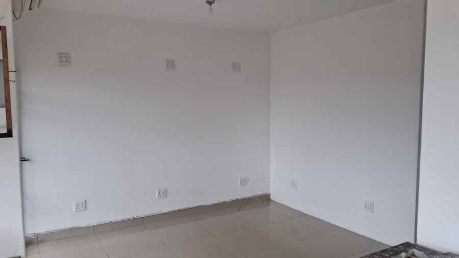 To Let 2 Bedroom Property for Rent in Sunford KwaZulu-Natal