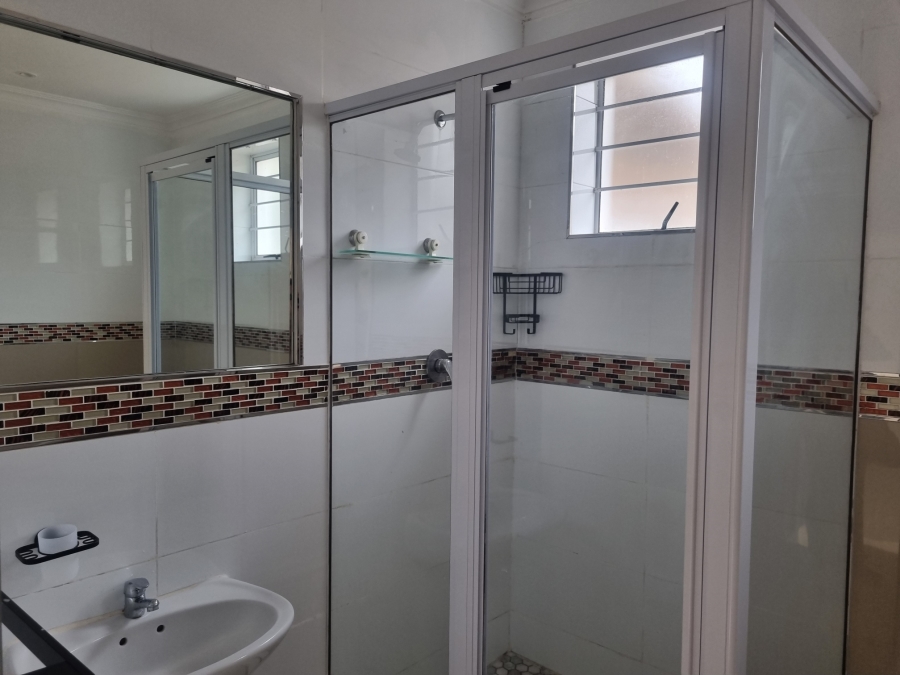 To Let 4 Bedroom Property for Rent in Durban North KwaZulu-Natal