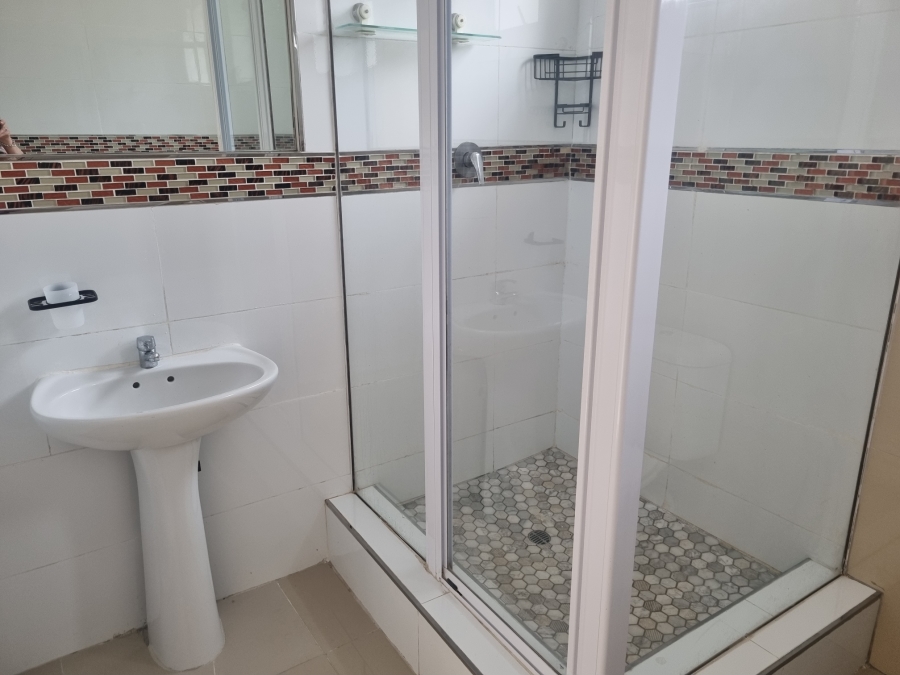To Let 4 Bedroom Property for Rent in Durban North KwaZulu-Natal