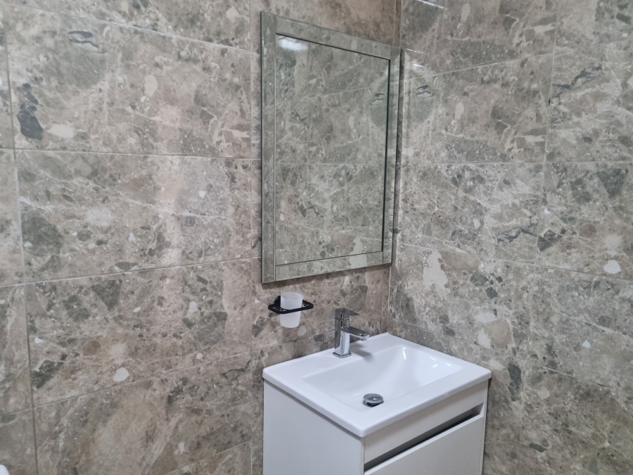 To Let 4 Bedroom Property for Rent in Durban North KwaZulu-Natal