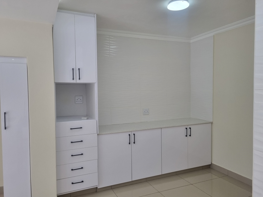 To Let 4 Bedroom Property for Rent in Durban North KwaZulu-Natal