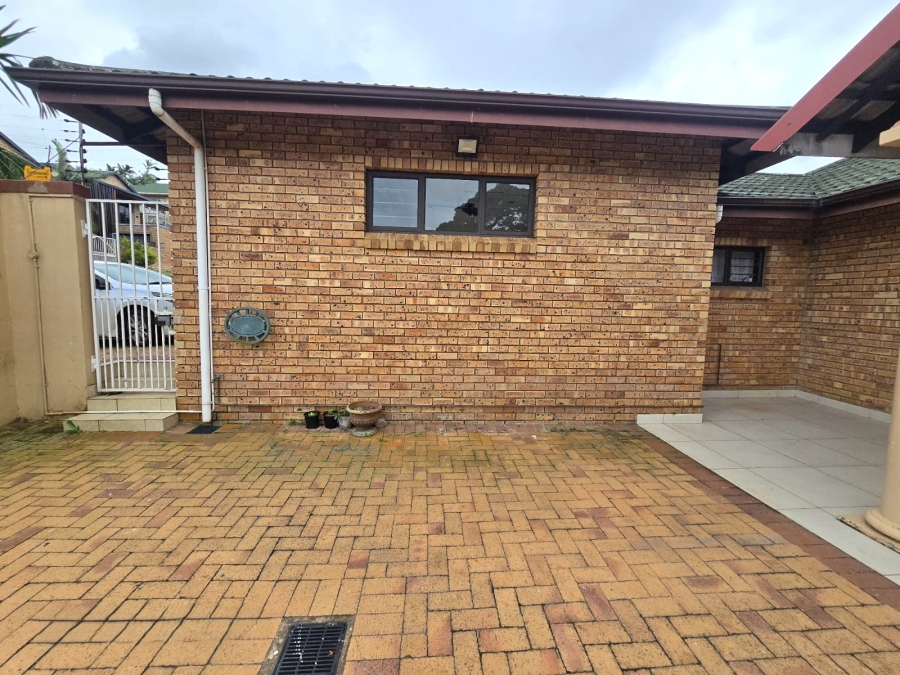 To Let 3 Bedroom Property for Rent in Somerset Park KwaZulu-Natal