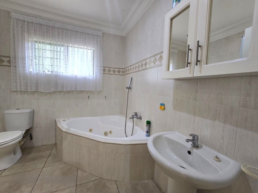 To Let 3 Bedroom Property for Rent in Somerset Park KwaZulu-Natal