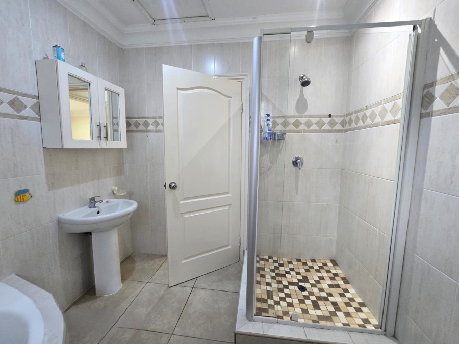 To Let 3 Bedroom Property for Rent in Somerset Park KwaZulu-Natal
