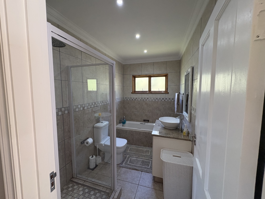 4 Bedroom Property for Sale in Kelso KwaZulu-Natal