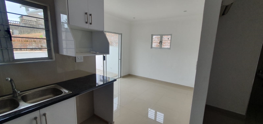 To Let 1 Bedroom Property for Rent in Bluff KwaZulu-Natal