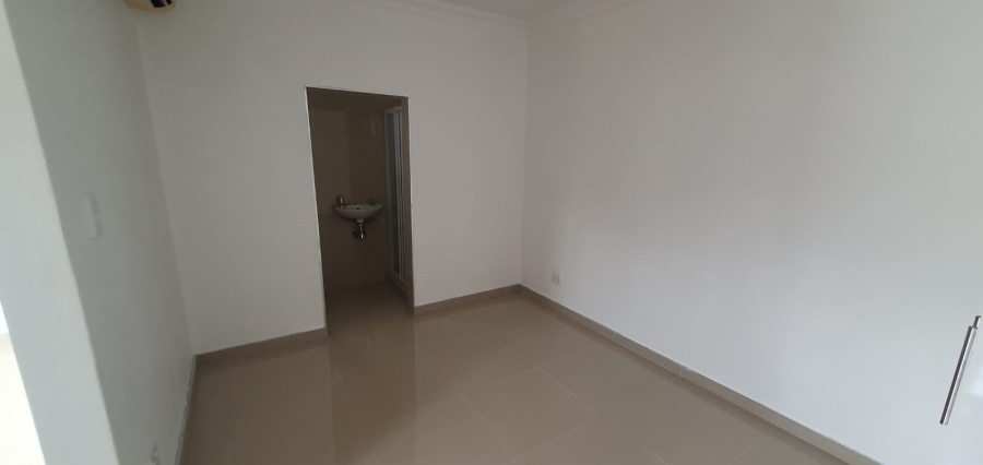 To Let 1 Bedroom Property for Rent in Bluff KwaZulu-Natal