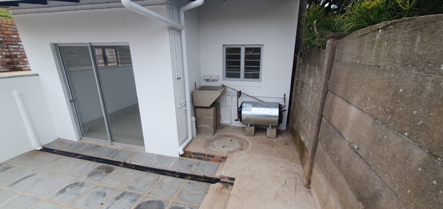 To Let 1 Bedroom Property for Rent in Bluff KwaZulu-Natal