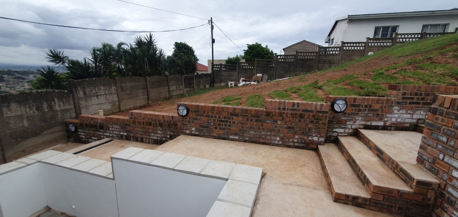 To Let 1 Bedroom Property for Rent in Bluff KwaZulu-Natal