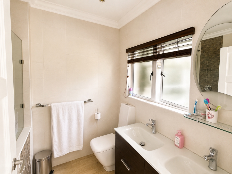 5 Bedroom Property for Sale in Beverley Hills KwaZulu-Natal