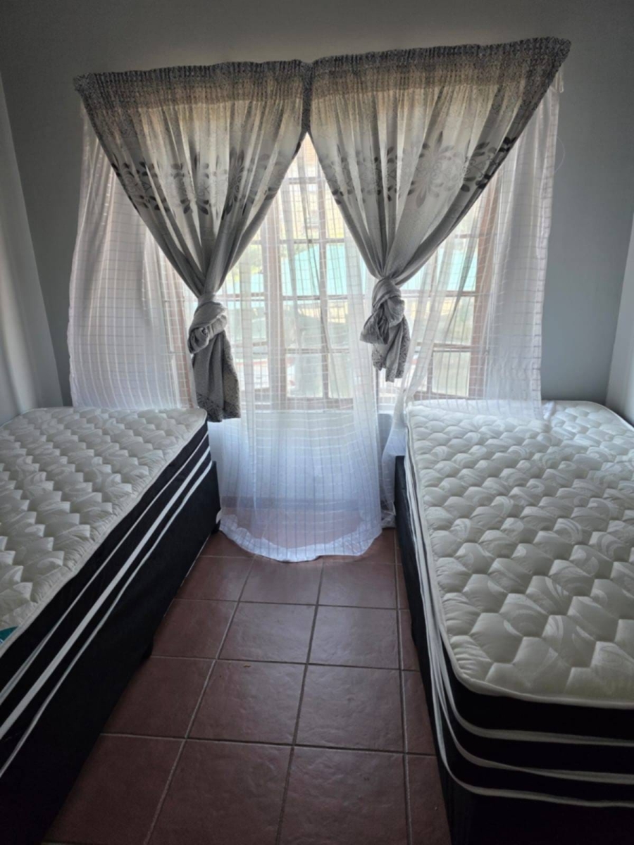 To Let 2 Bedroom Property for Rent in Scottsville KwaZulu-Natal