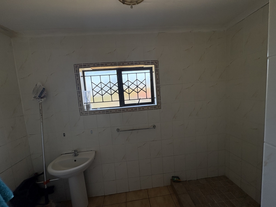 To Let 3 Bedroom Property for Rent in Doon Heights KwaZulu-Natal