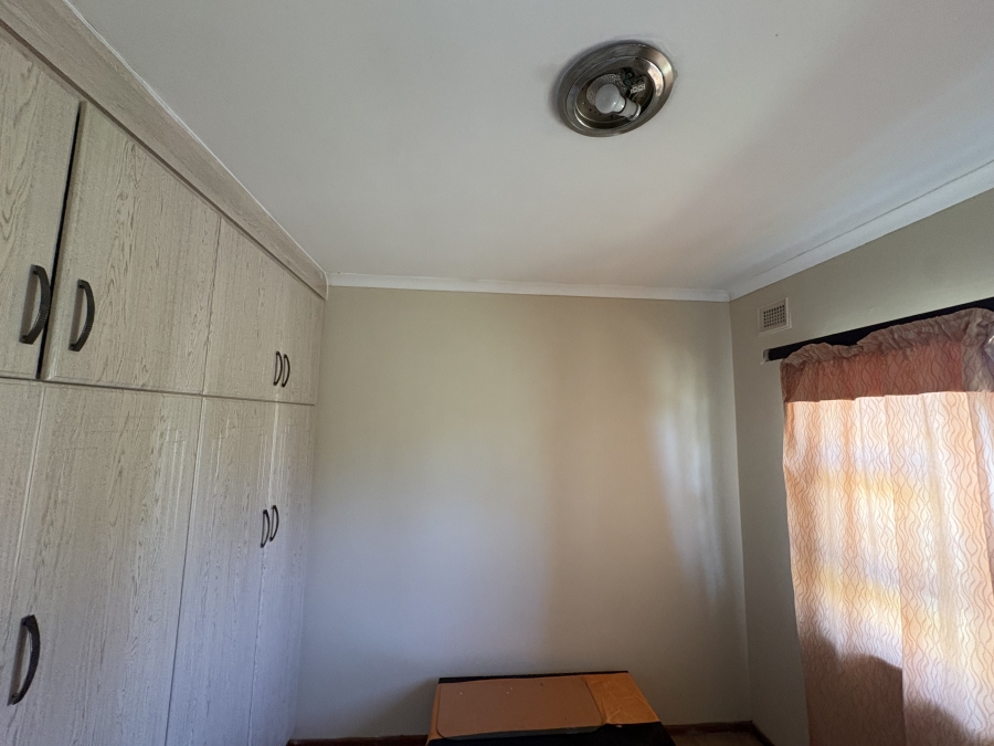 To Let 3 Bedroom Property for Rent in Doon Heights KwaZulu-Natal