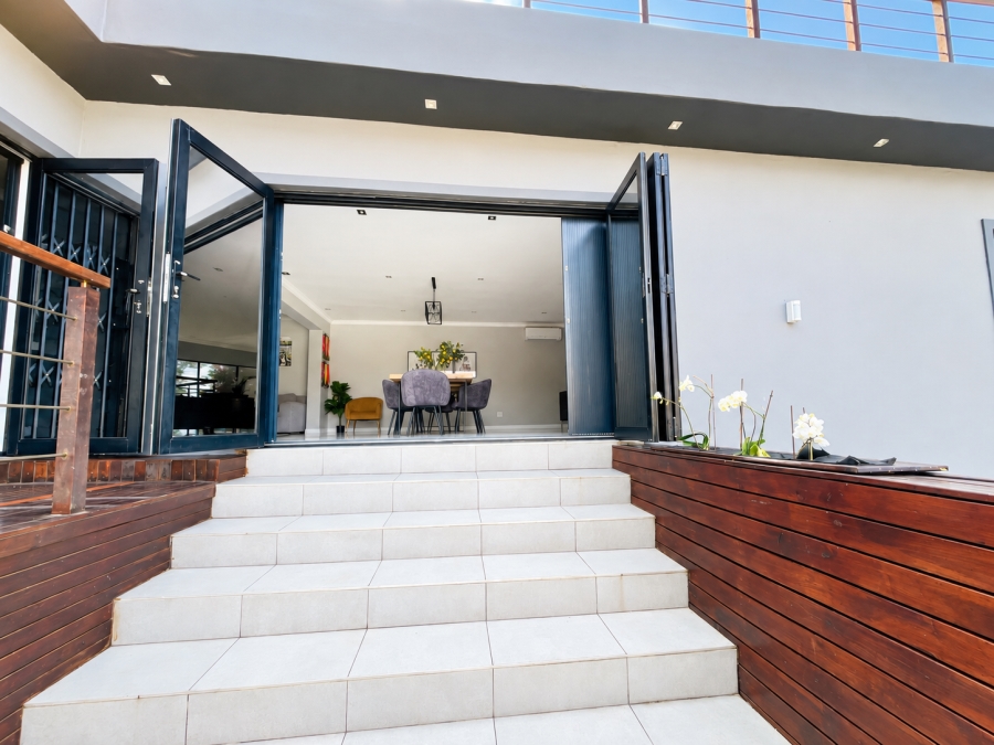 5 Bedroom Property for Sale in Ocean View KwaZulu-Natal