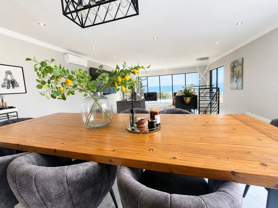 5 Bedroom Property for Sale in Ocean View KwaZulu-Natal