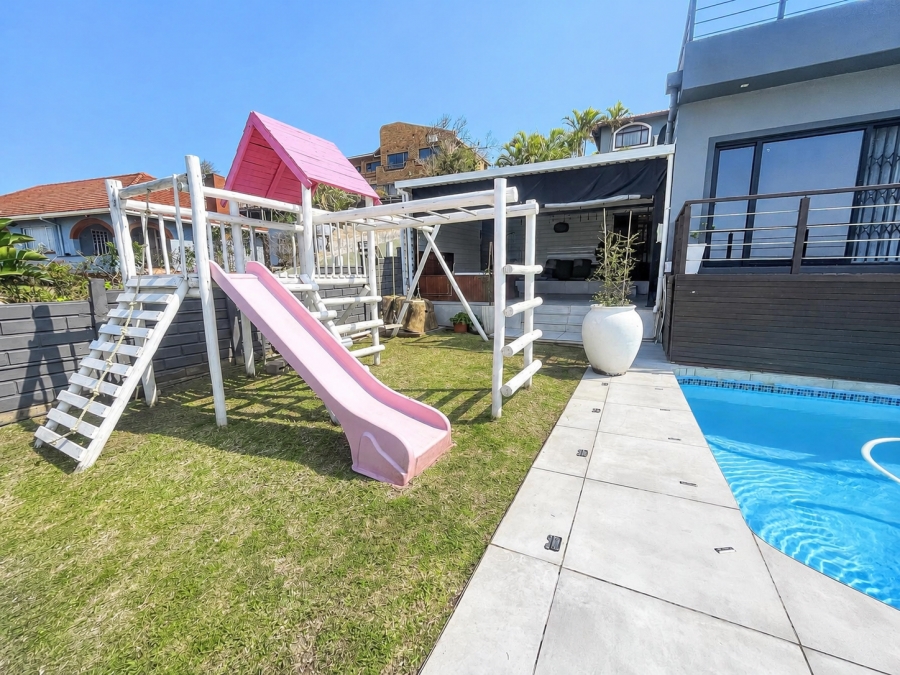 5 Bedroom Property for Sale in Ocean View KwaZulu-Natal