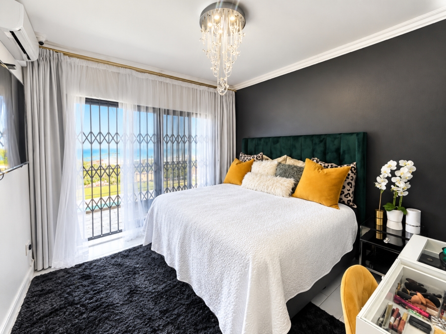 5 Bedroom Property for Sale in Ocean View KwaZulu-Natal