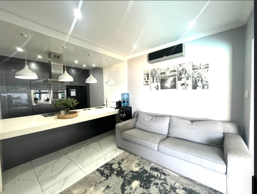 5 Bedroom Property for Sale in Ocean View KwaZulu-Natal