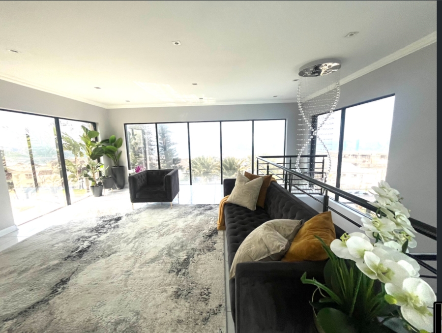 5 Bedroom Property for Sale in Ocean View KwaZulu-Natal