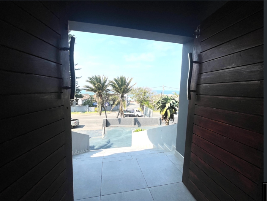 5 Bedroom Property for Sale in Ocean View KwaZulu-Natal