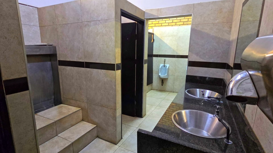 Commercial Property for Sale in Raisethorpe KwaZulu-Natal
