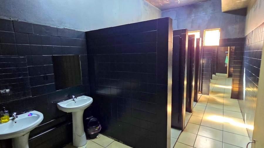 Commercial Property for Sale in Raisethorpe KwaZulu-Natal