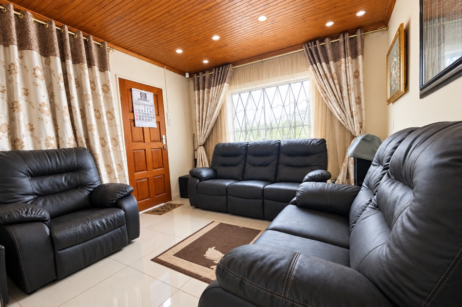 2 Bedroom Property for Sale in Shastri Park KwaZulu-Natal