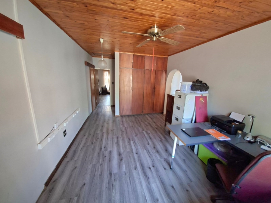3 Bedroom Property for Sale in Schuinshoogte KwaZulu-Natal