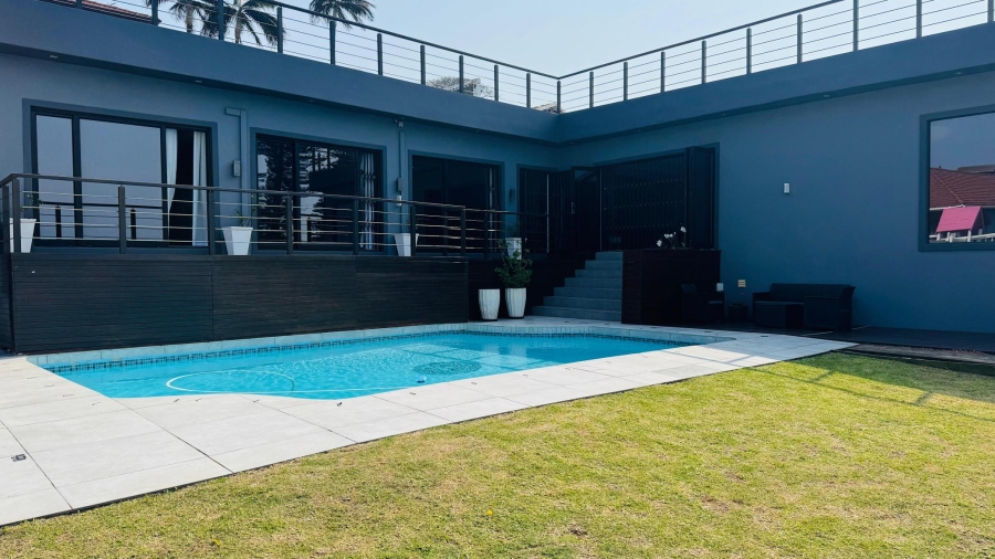 5 Bedroom Property for Sale in Bluff KwaZulu-Natal