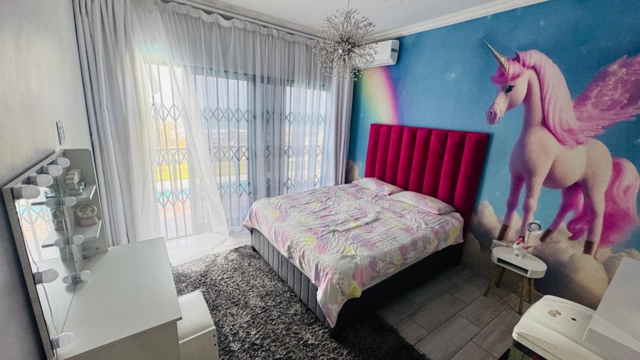 5 Bedroom Property for Sale in Bluff KwaZulu-Natal
