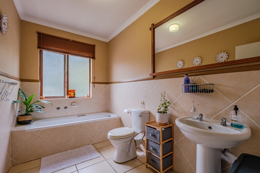 3 Bedroom Property for Sale in Wakenshaw Estate KwaZulu-Natal