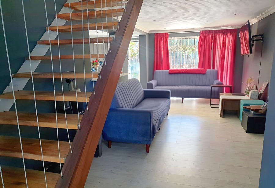 3 Bedroom Property for Sale in Westbrook KwaZulu-Natal